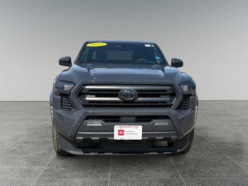 Used 2025 Toyota Tacoma SR5 image 8