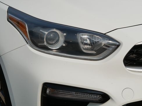 Used 2019 Kia Forte LXS FWD image 16
