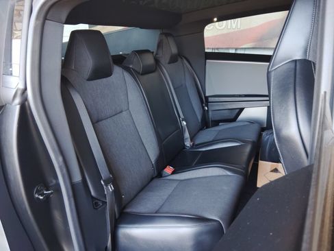 Used 2026 Tesla Cybertruck 2WD Crew Cab image 18
