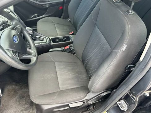 Used 2016 Ford Focus S image 9