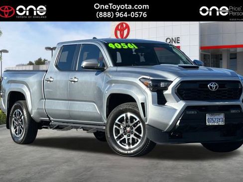 Used 2024 Toyota Tacoma 4x4 Double Cab image 1