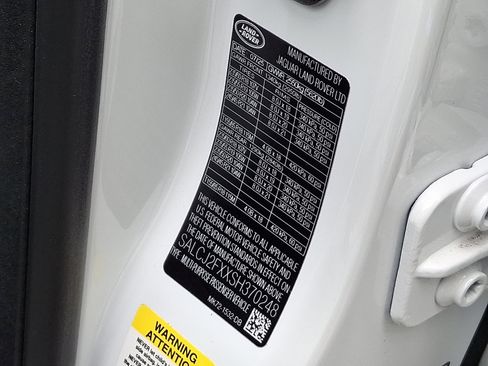 New 2025 Land Rover Discovery Sport S image 19