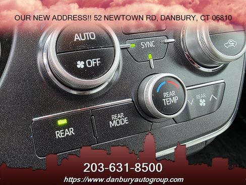 Used 2018 Toyota Sienna Limited Premium image 16