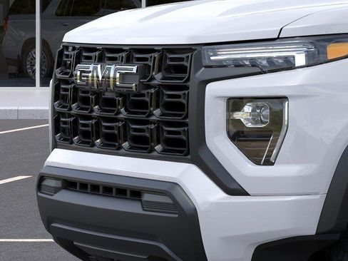 New 2026 GMC Canyon Elevation w/ LPO, Black Badging Package RWD image 13