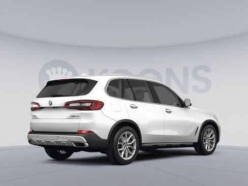 Used 2023 BMW X5 xDrive40i w/ M Sport Package AWD/4WD image 4