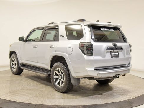 Used 2018 Toyota 4Runner TRD Off-Road Premium image 5