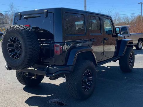Used 2017 Jeep Wrangler Unlimited Sahara image 8