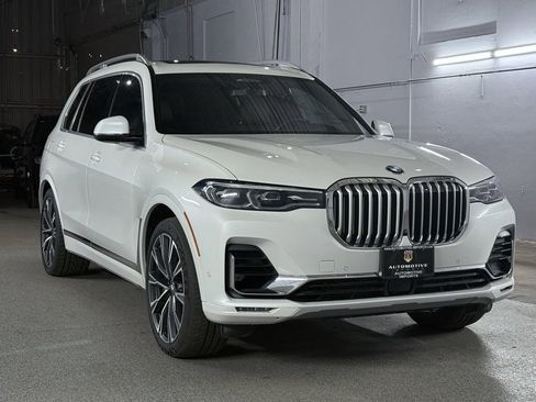 Used 2021 BMW X7 xDrive40i w/ Premium Package 2 image 4