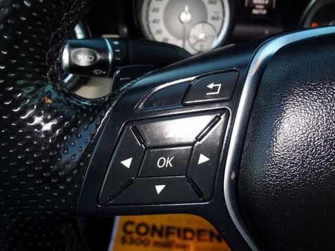 Used 2014 Mercedes-Benz CLA 250 4MATIC image 21