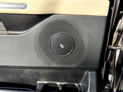 Used 2021 Ford Expedition Platinum image 16