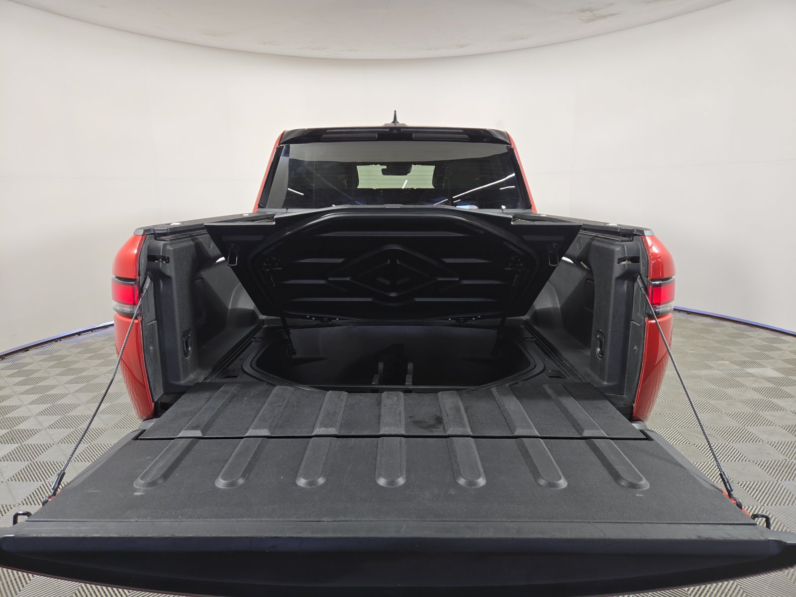 Used 2023 Rivian R1T Adventure Dual AWD/4WD image 15