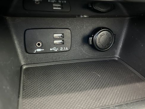 Used 2021 Subaru Forester Premium image 31