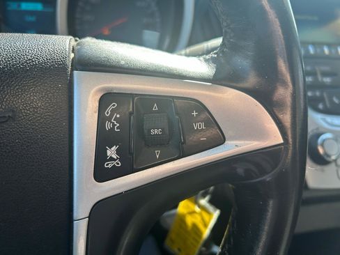 Used 2015 Chevrolet Equinox LT w/ Driver Convenience Package image 18