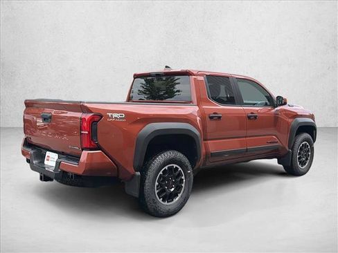 Used 2025 Toyota Tacoma TRD Off-Road AWD/4WD image 6