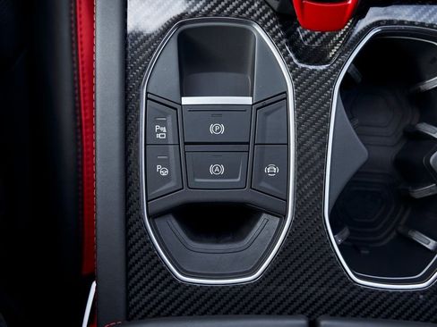 Used 2024 Lamborghini Urus Performante AWD/4WD image 76