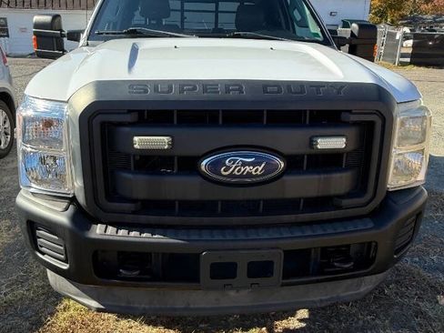 Used 2013 Ford F250 XL w/ PWR Equipment Group image 2
