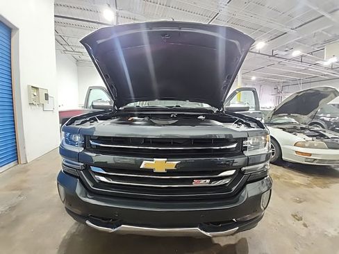 Used 2017 Chevrolet Silverado 1500 LTZ Z71 w/ LTZ Plus Package AWD/4WD image 35