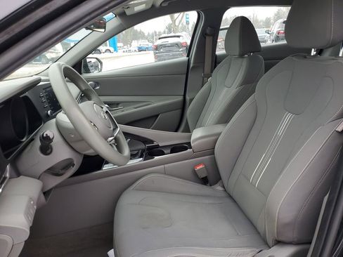 Used 2022 Hyundai Elantra Blue image 5