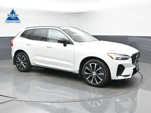 Used 2023 Volvo XC60 B5 Plus w/ Climate Package AWD/4WD image 1