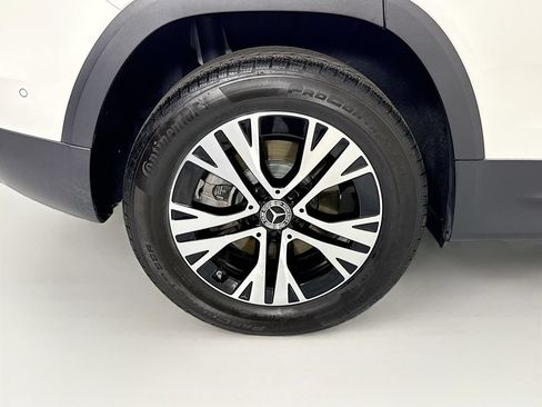 Used 2025 Mercedes-Benz GLB 250 image 33
