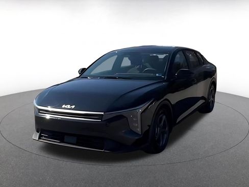 Used 2025 Kia K4 LXS image 7