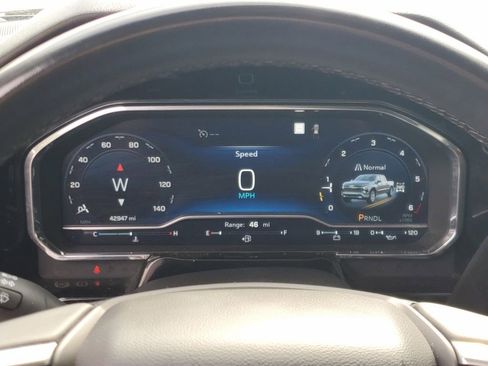 Used 2023 Chevrolet Silverado 1500 LT AWD/4WD image 21