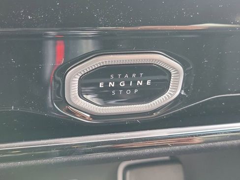 New 2026 Jeep Grand Cherokee Altitude RWD image 27