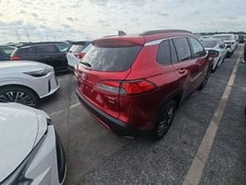 Used 2026 Toyota Corolla Cross XLE AWD/4WD image 3