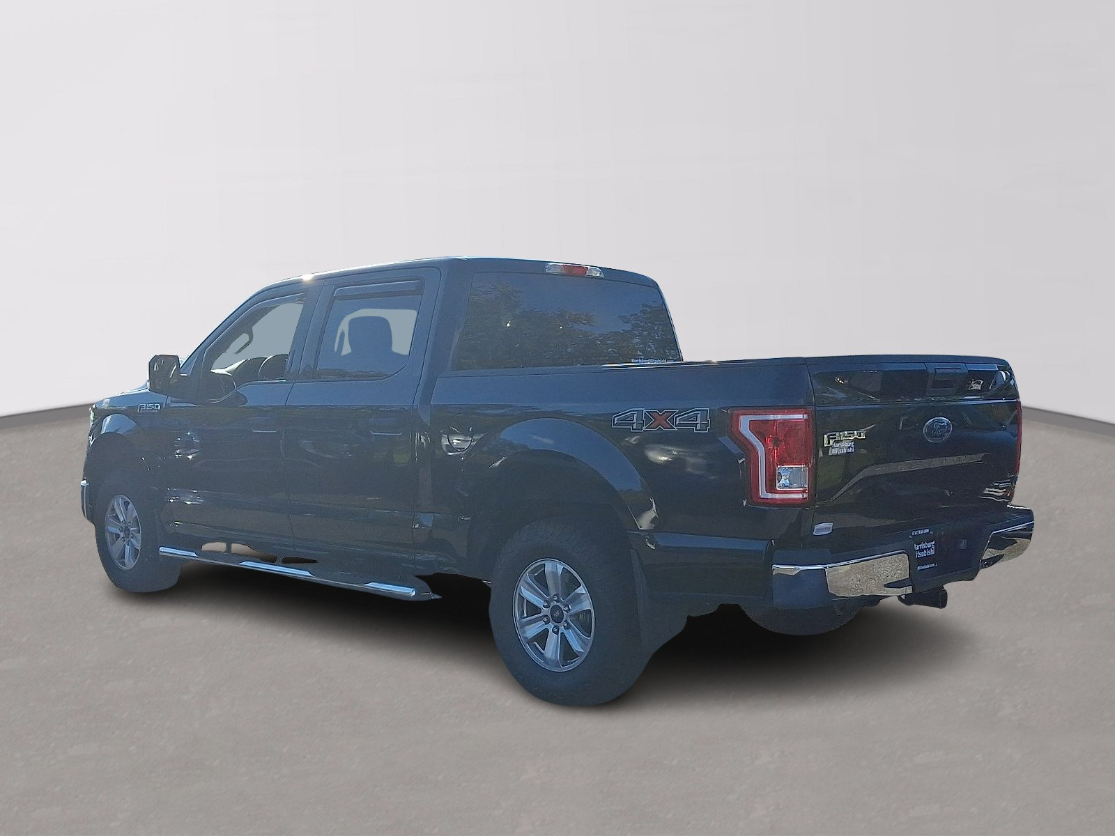 Used 2015 Ford F150 XLT AWD/4WD image 4