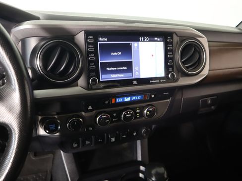 Used 2021 Toyota Tacoma Limited image 5