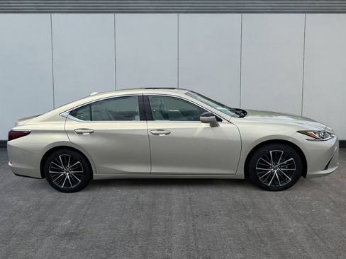 Used 2022 Lexus ES 350 w/ Premium Package FWD image 6