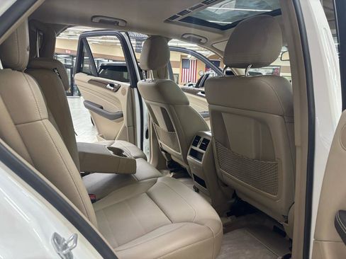 Used 2015 Mercedes-Benz ML 350 2WD w/ Premium 1 Package image 17
