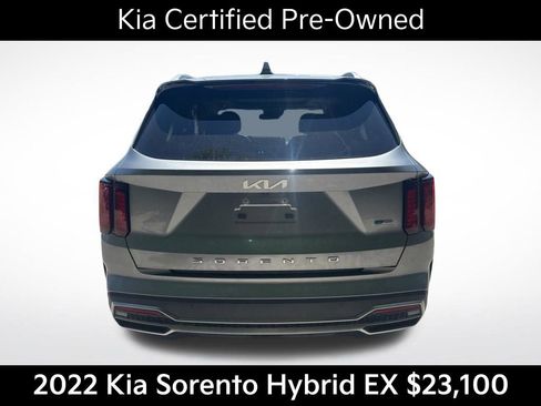 Certified 2022 Kia Sorento EX w/ Panoramic Sunroof Package FWD image 5