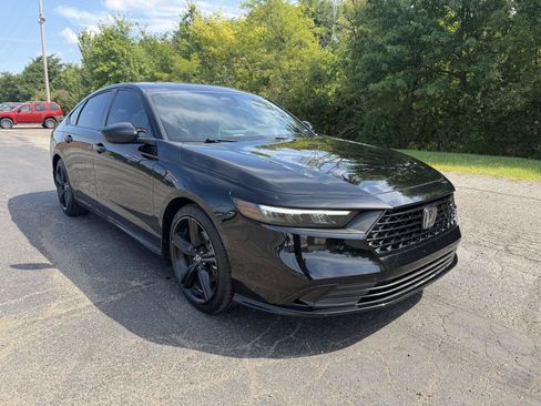 Used 2024 Honda Accord Sport image 7