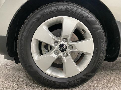 Used 2019 Kia Soul image 23