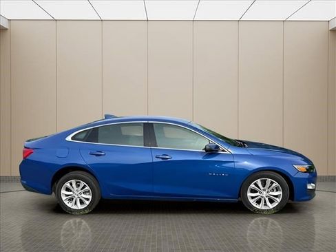 Used 2023 Chevrolet Malibu LT FWD image 12