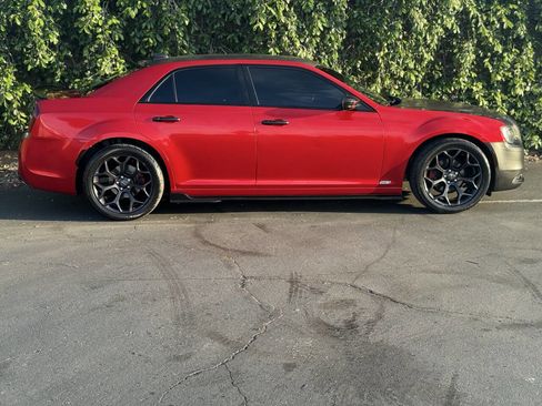 Used 2019 Chrysler 300 S RWD image 7