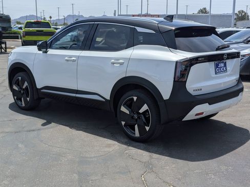 New 2026 Nissan Kicks SR FWD image 4