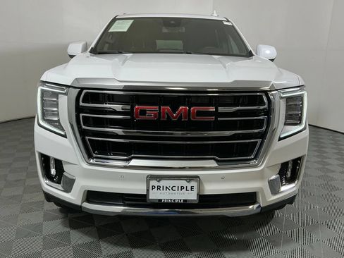 Used 2023 GMC Yukon SLT RWD image 3