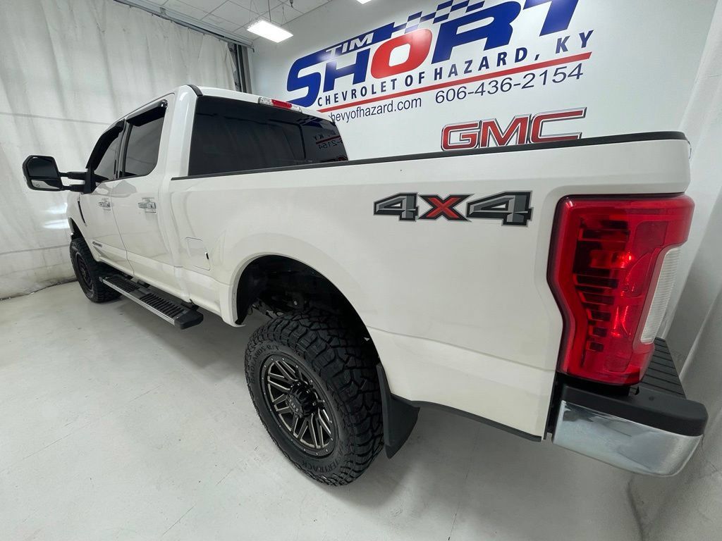 Used 2019 Ford F250 Lariat w/ Lariat Ultimate Package AWD/4WD image 8
