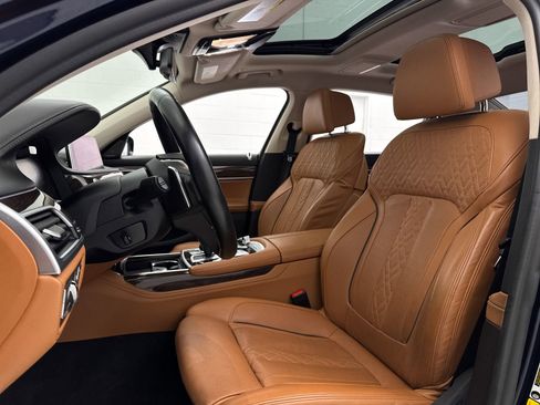 Used 2020 BMW 750i xDrive AWD/4WD image 22