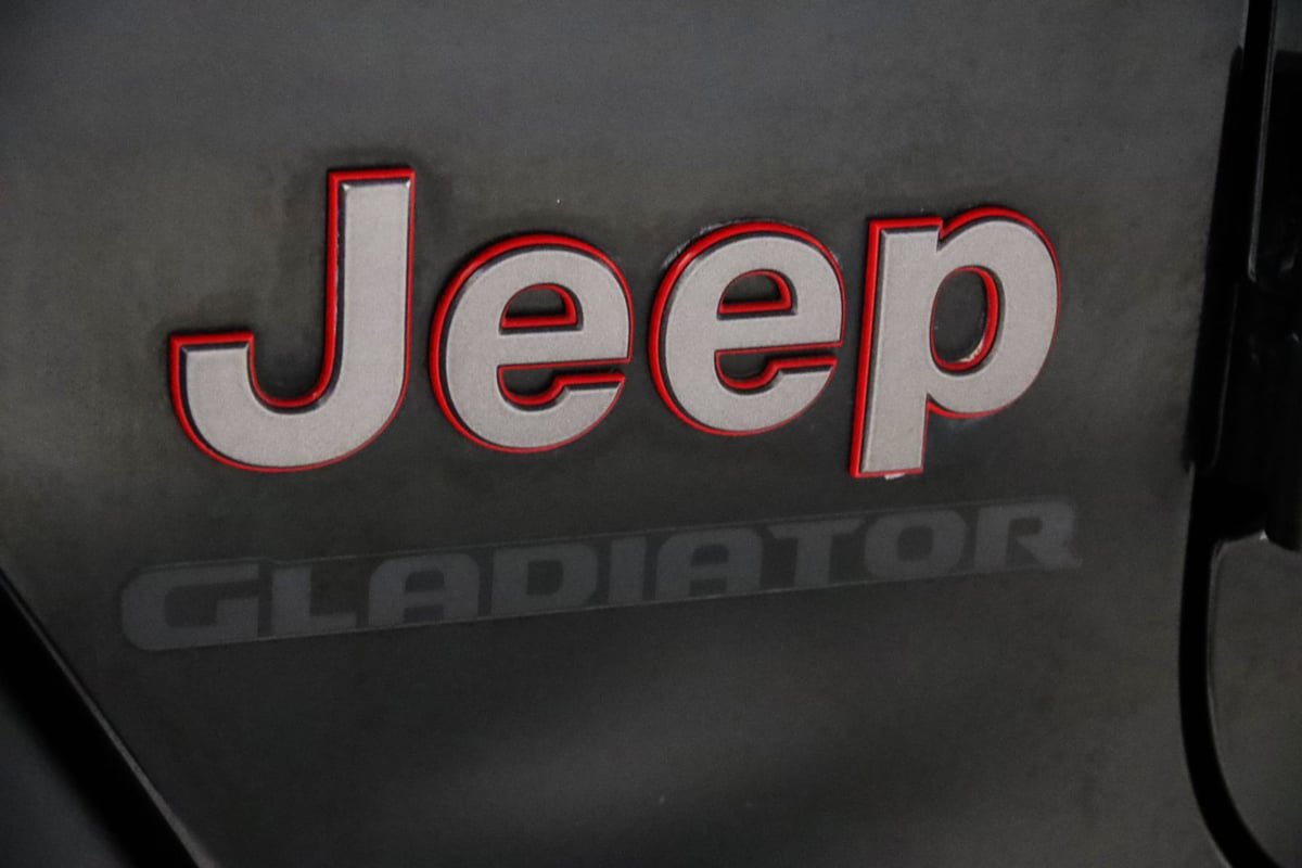 Used 2021 Jeep Gladiator Rubicon w/ Dual Top Group AWD/4WD image 31
