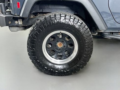 Used 2017 Jeep Wrangler Sport image 30