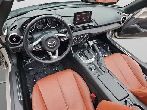 Used 2023 MAZDA MX-5 Miata Grand Touring RWD image 13