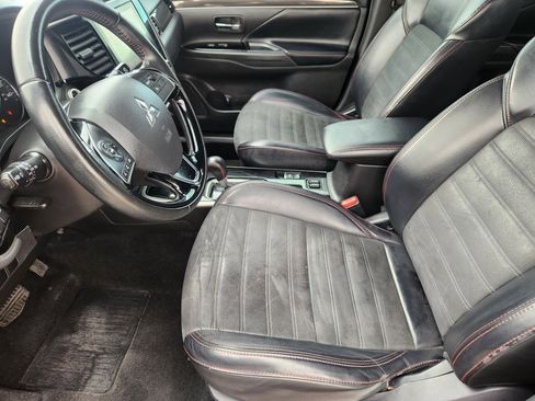 Used 2020 Mitsubishi Outlander LE FWD image 9