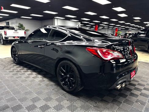 Used 2016 Hyundai Genesis 3.8 image 11