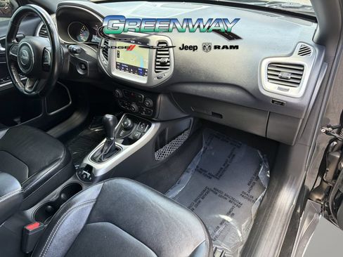 Used 2021 Jeep Compass Latitude AWD/4WD image 11