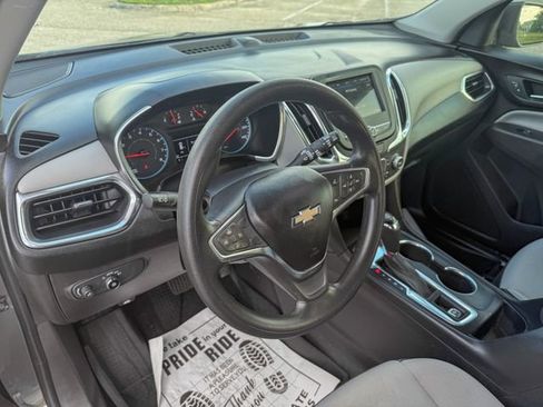 Used 2019 Chevrolet Equinox LS w/ LS Convenience Package FWD image 13