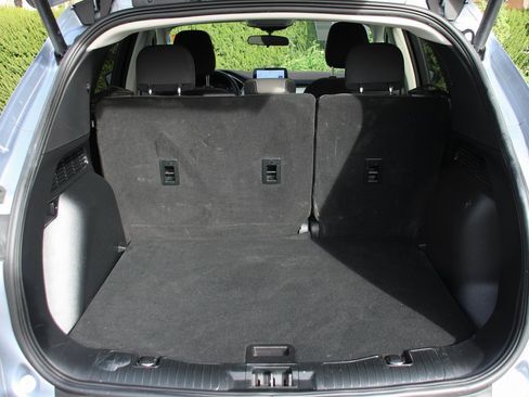 Used 2022 Ford Escape SE w/ SE Sport Appearance Package image 8