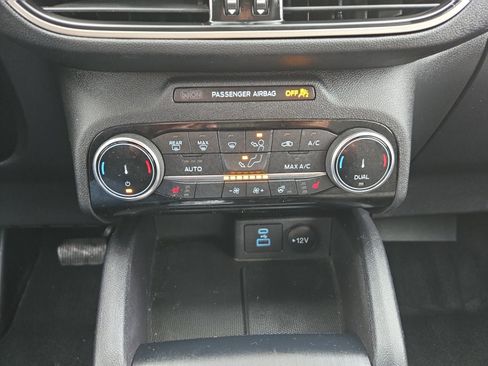 Certified 2022 Ford Escape SE w/ Convenience Package image 20